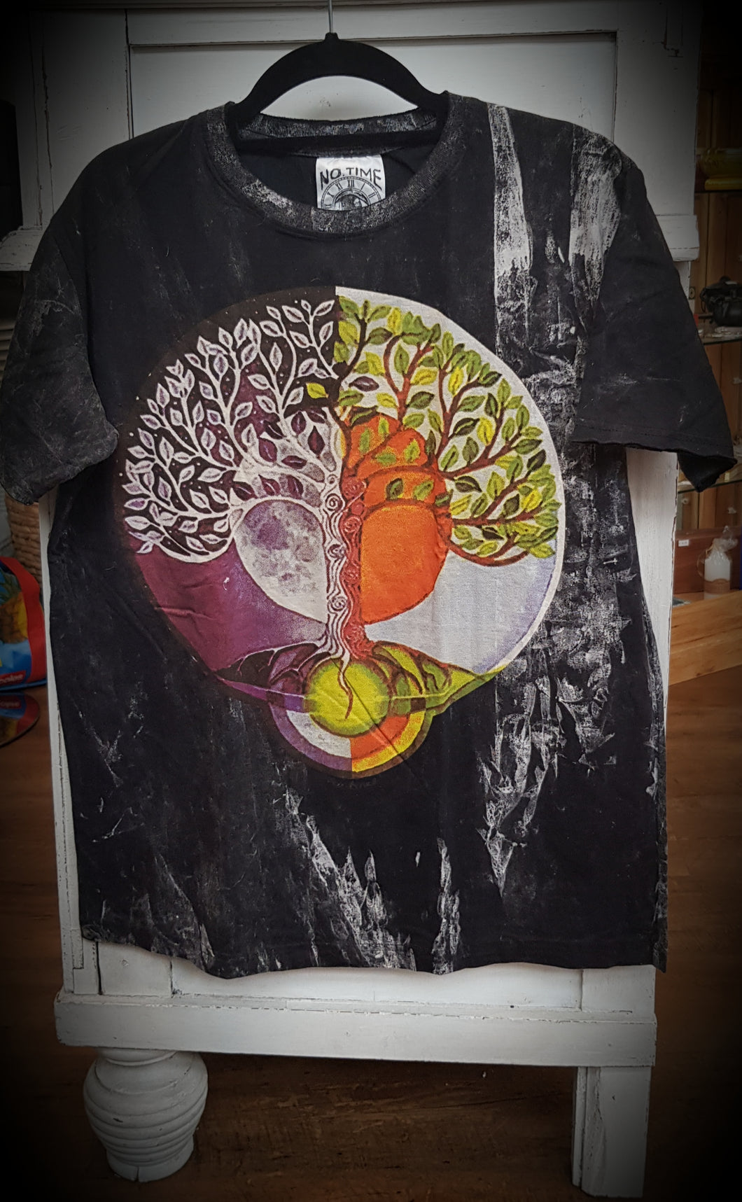Tree of Life - Standard fit T-shirt- Medium